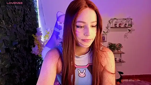 Eymmy 24 online show from April 16, 2026, 1:39 am