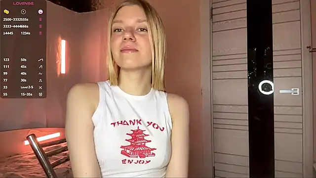 Snapshot of MaryjaneSpider chatting on October 4, 2025, 2:37 pm MaryjaneSpider online show from October 4, 2025, 2:37 pm