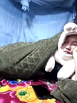 PhamPm70 online show from December 18, 2025, 1:06 pm