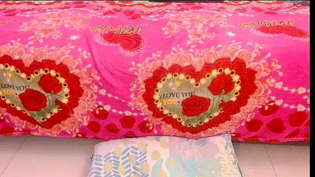 Snapshot of bellotabigtits18 chatting on September 18, 2025, 2:35 am bellotabigtits18 online show from September 18, 2025, 2:35 am