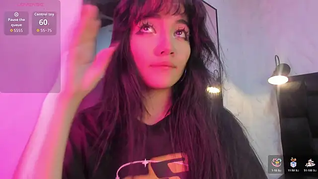 Darky Doll online show from November 19, 2025, 8:42 pm