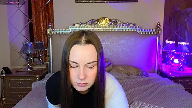 Kelly Cartier online show from January 13, 2026, 1:16 pm