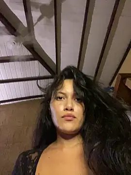 jepetitoiseau online show from March 22, 2026, 10:24 pm