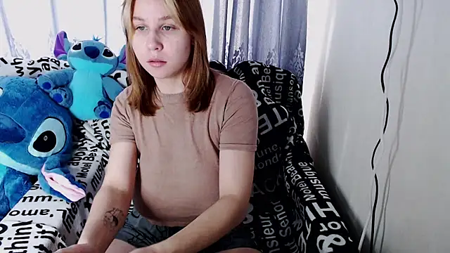 Snapshot of RoyAngela chatting on September 10, 2025, 7:19 am RoyAngela online show from September 10, 2025, 7:19 am
