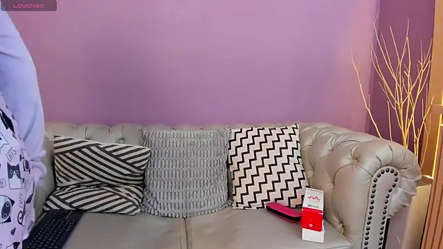 ariannaliss online show from October 11, 2025, 3:39 am