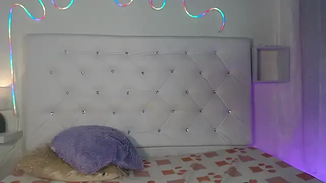 tatixxxvega online show from September 26, 2025, 1:26 pm