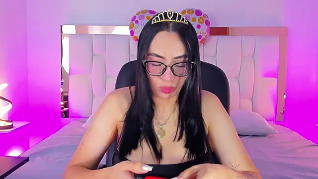 Camille Juicy online show from September 17, 2025, 1:02 pm