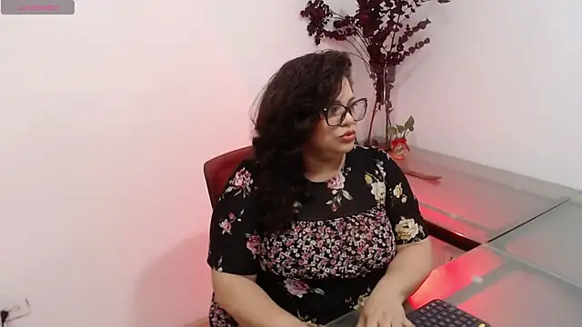 merly chica online show from October 21, 2025, 1:12 pm