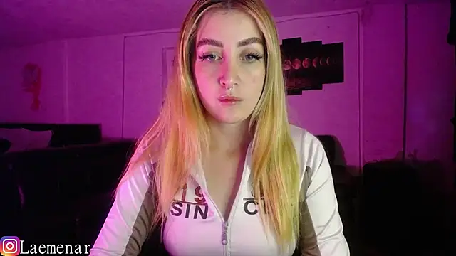 Snapshot of Saraa-Smith chatting on November 6, 2025, 3:40 am Saraa-Smith online show from November 6, 2025, 3:40 am