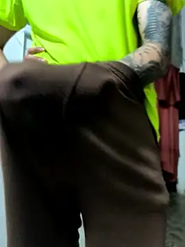 giannis090 online show from October 7, 2025, 5:37 am