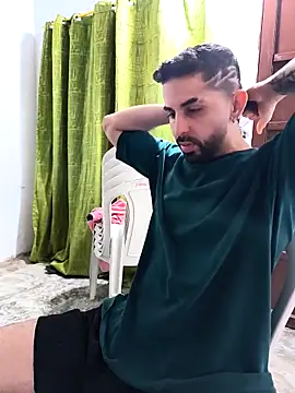 giannis090 online show from February 26, 2026, 3:38 am