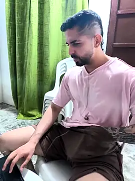 giannis090 online show from March 8, 2026, 2:04 am