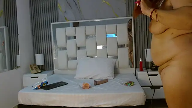 VanessaHard as online show from September 21, 2025, 7:15 pm