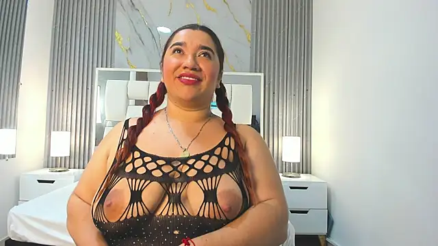 VanessaHard as online show from October 15, 2025, 5:02 pm