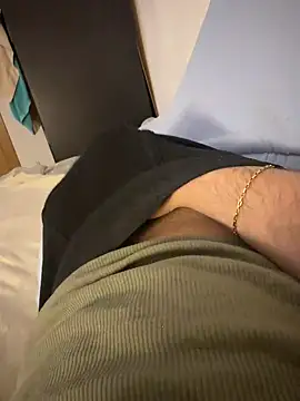 yesirrrr111 online show from March 18, 2026, 4:10 pm