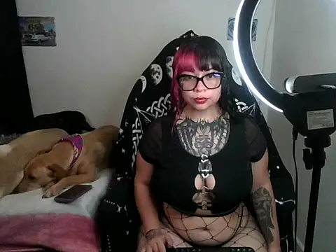 Driana ate online show from October 9, 2025, 3:48 am