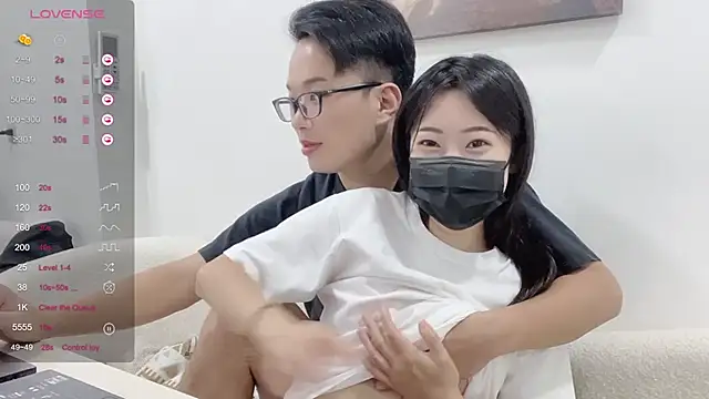 ni ni01 online show from October 15, 2025, 10:04 am