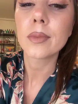 DahliaVonLure online show from February 26, 2026, 5:39 am