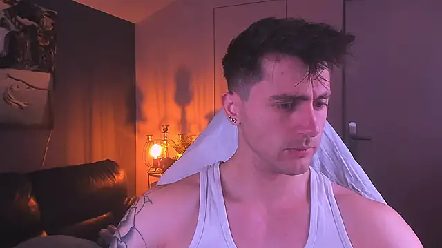 Oscar Miller  online show from October 11, 2025, 9:24 pm