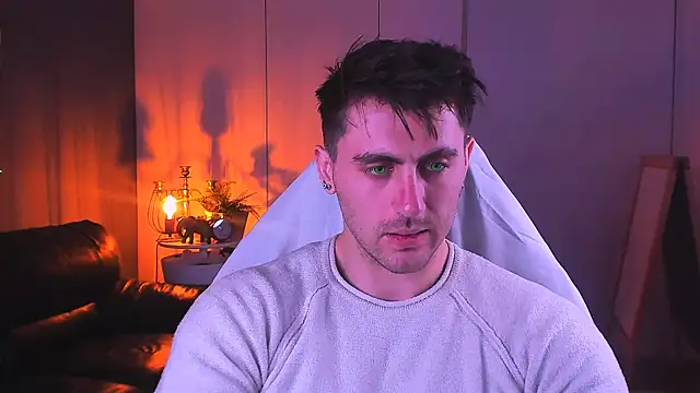 Oscar Miller  online show from October 13, 2025, 9:15 pm