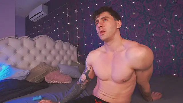 Oscar Miller  online show from November 27, 2025, 9:17 pm