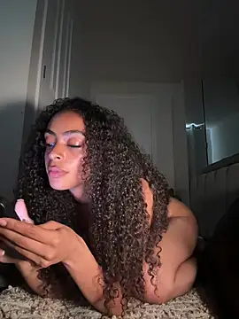 Snapshot of yasmingarcia chatting on July 2, 2026, 10:10 am yasmingarcia online show from July 2, 2026, 10:10 am