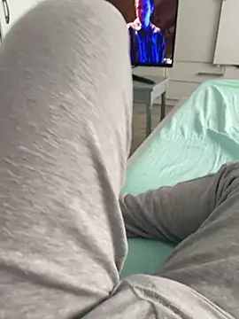 Snapshot of geilheit12 chatting on February 17, 2026, 2:02 pm geilheit12 online show from February 17, 2026, 2:02 pm