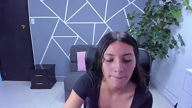  Luna Bennett online show from February 24, 2026, 8:29 pm