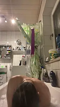 Kingpowerlittel online show from February 1, 2026, 10:19 pm