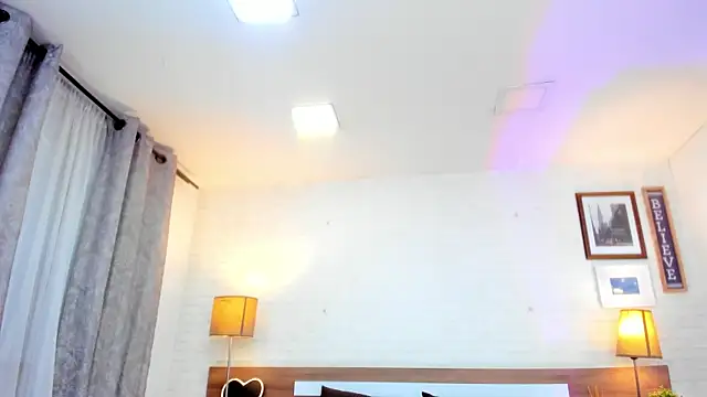 JenniferAuriston online show from April 1, 2026, 8:06 pm