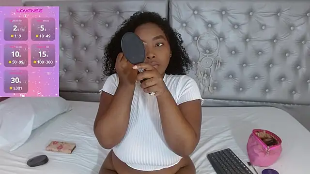 Snapshot of angiellam chatting on October 19, 2025, 1:56 pm angiellam online show from October 19, 2025, 1:56 pm