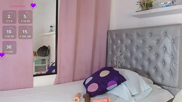 Snapshot of angiellam chatting on October 31, 2025, 2:18 pm angiellam online show from October 31, 2025, 2:18 pm