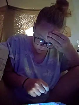 countrymomma online show from October 7, 2025, 12:57 pm