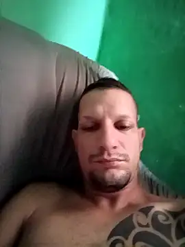 renanvalentim online show from March 24, 2026, 12:43 pm