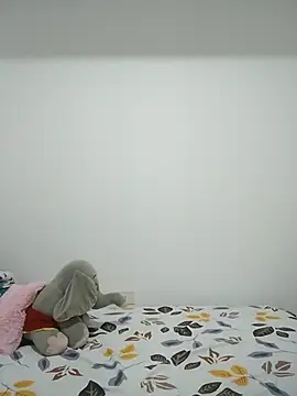 alanastones-19 online show from April 20, 2026, 2:47 am