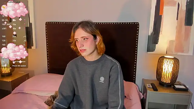 seraphine star online show from February 15, 2026, 9:44 pm