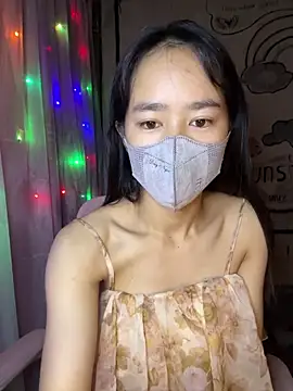 TiNa 04 online show from October 13, 2025, 10:43 pm