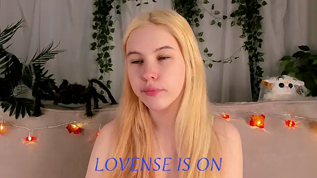 ElizSpieth online show from October 20, 2025, 1:06 am