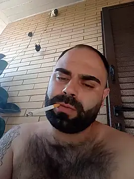 Snapshot of body02081 chatting on May 24, 2026, 12:21 pm body02081 online show from May 24, 2026, 12:21 pm