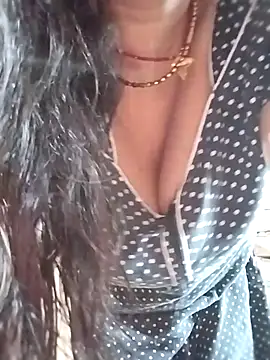 rani8008 online show from October 13, 2025, 6:13 am