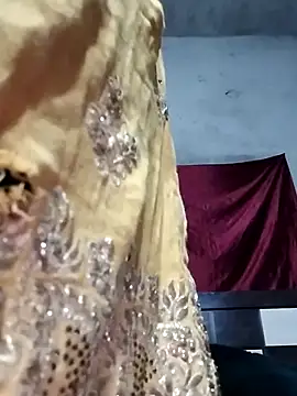 rani8008 online show from February 19, 2026, 1:56 am