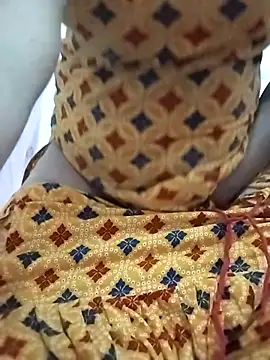 rani8008 online show from April 17, 2026, 6:00 pm