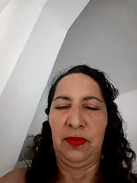 Luna Naughty1 online show from September 18, 2025, 6:32 pm