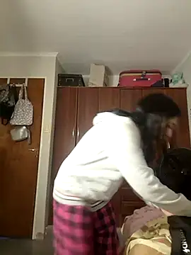 missapril0101 online show from April 7, 2026, 2:34 am