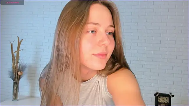 Snapshot of Milla_Vegga chatting on October 24, 2025, 1:29 pm Milla Vegga online show from October 24, 2025, 1:29 pm