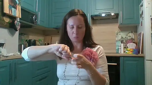 ALICAINWONDERLAND online show from November 9, 2025, 6:50 pm