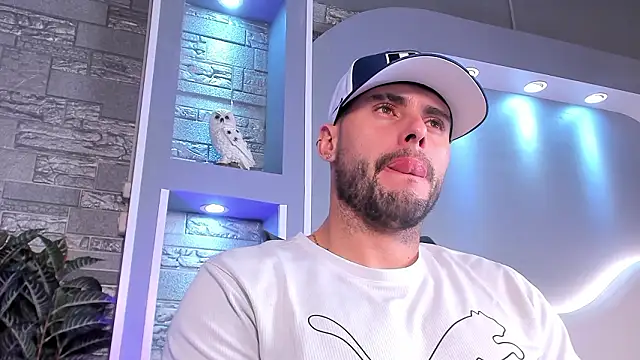 Snapshot of dominic_de_luca chatting on February 5, 2026, 4:50 am dominic de luca online show from February 5, 2026, 4:50 am