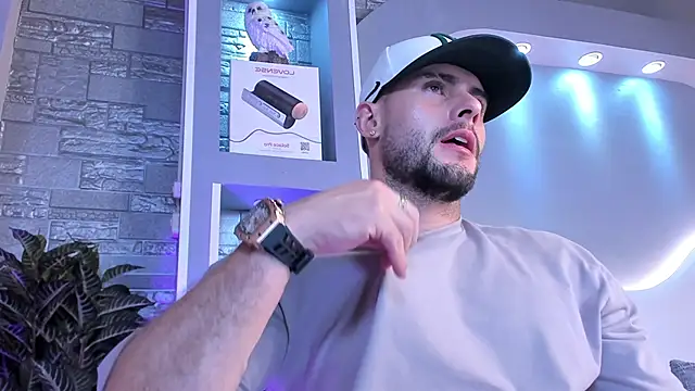 Snapshot of dominic_de_luca chatting on February 13, 2026, 3:57 am dominic de luca online show from February 13, 2026, 3:57 am