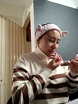 Snapshot of Venus_Rivers chatting on October 15, 2025, 1:11 pm Venus Rivers online show from October 15, 2025, 1:11 pm