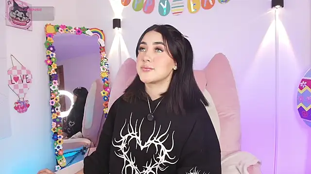 justonecute online show from April 3, 2026, 1:03 am